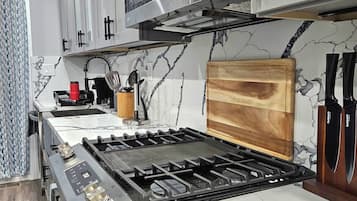 House, City View | Private kitchen | Coffee/tea maker