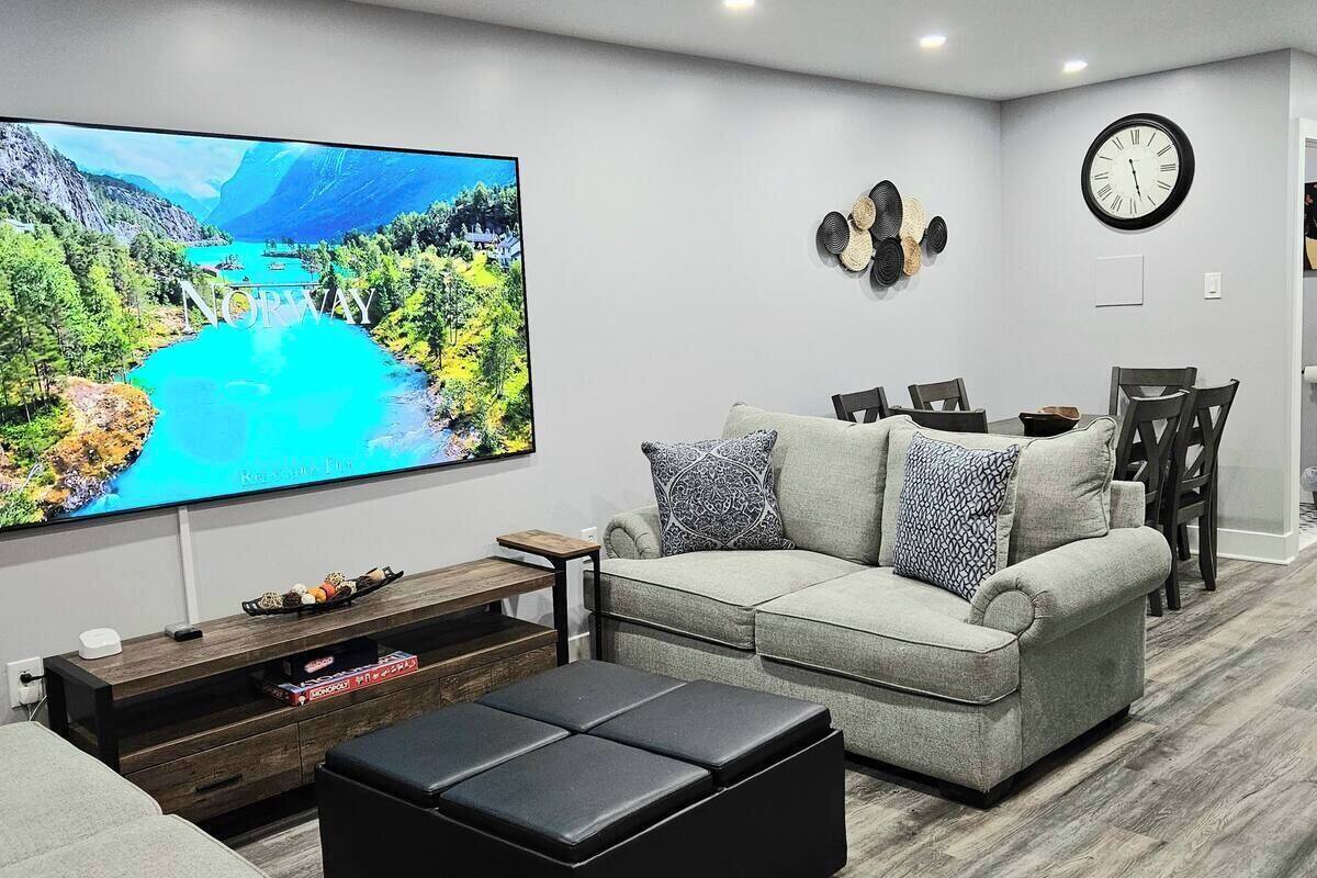 House, City View | Living area | 85-inch Smart TV with digital channels, Netflix, Hulu