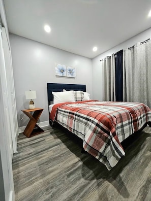 Ropa de cama de alta calidad y cortinas blackout
