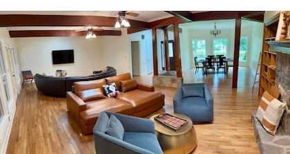 Spacious Ranch on 2 Acres Near Trilith Studios & Data Center