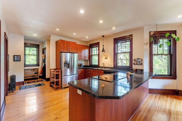 Microwave, oven, stovetop, dishwasher