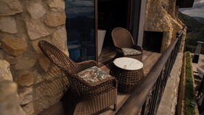 Comfort Chalet | Balcony - La Colina resort (La Vega)