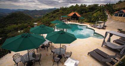 La Colina resort