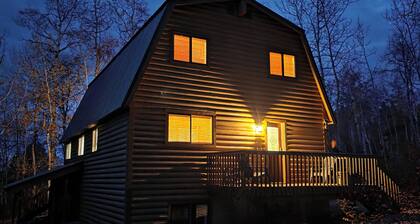 Spacious Mountain Cabin on the Golf Course – Perfect for Families & Groups