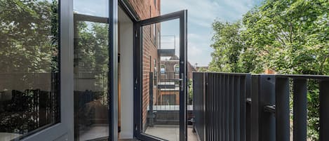 2 bedrooms, Internet