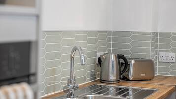 Apartment, Accessible | 2 bedrooms, Internet