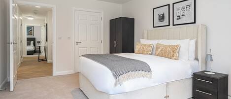 2 bedrooms, Internet