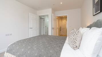 Apartment, Accessible | 2 bedrooms, Internet