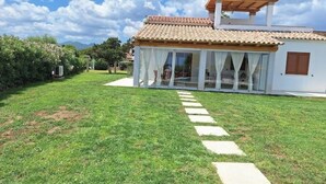 Unclassified image, 4 of 38, button - Villa with pool Porto Ottiolu (Porto Ottiolu)