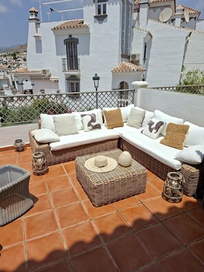 Property grounds - NEW TO THE MARKET! Stunning Townhouse, views, pool, beach and bars/restaurants! (Nerja)