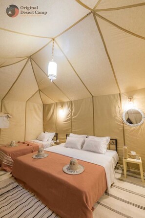 In-room safe, soundproofing, iron/ironing board, free WiFi