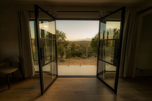Interior - The Aspen Retreat by Gleb Savchenko | Joshua Tree (Morongo Valley)