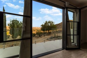 Interior - The Aspen Retreat by Gleb Savchenko | Joshua Tree (Morongo Valley)