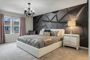 5 bedrooms, iron/ironing board, WiFi, bed sheets