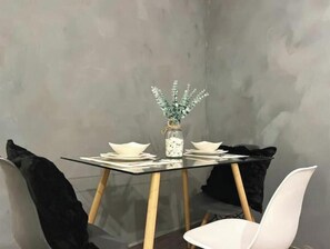 تناول الطعام