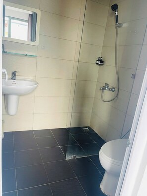 Deluxe-Apartment, 1 Schlafzimmer, Stadtblick | Badezimmer