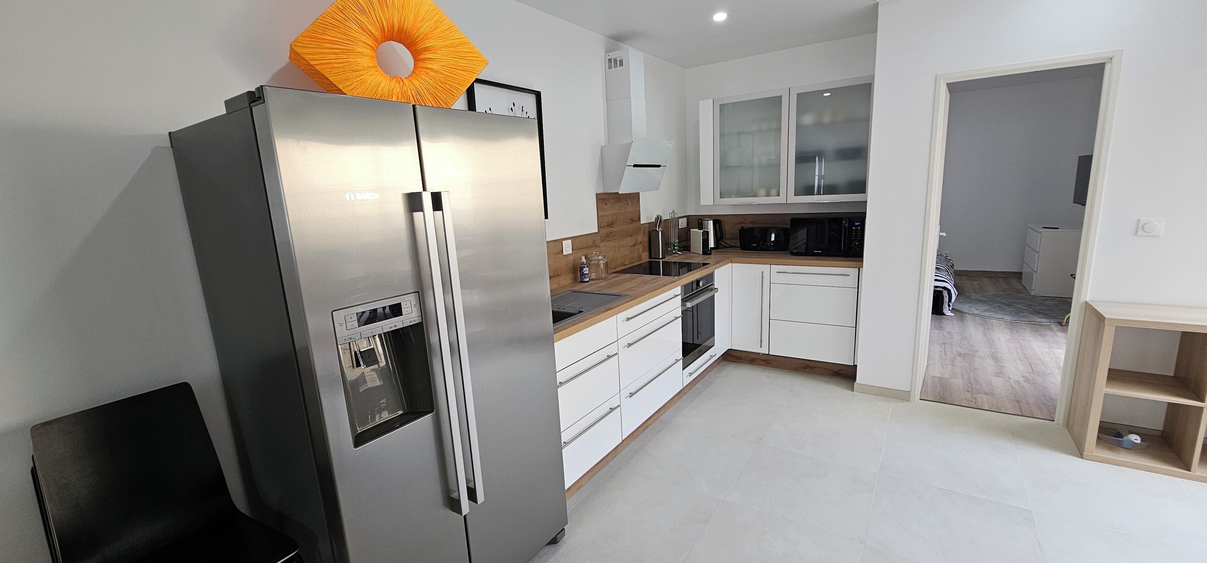 Micro-ondes, four, plaque de cuisson, lave-vaisselle