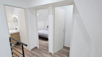 Desk, iron/ironing board, free WiFi, bed sheets