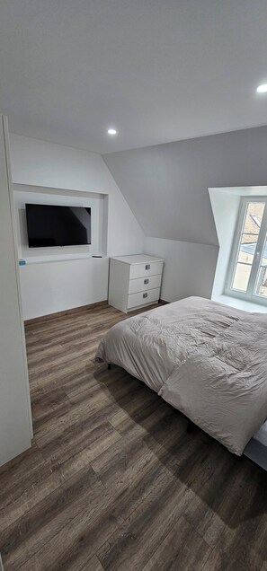 4 soveværelser, skrivebord, strygejern/strygebræt, gratis Wi-Fi