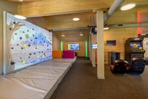 Spielezimmer