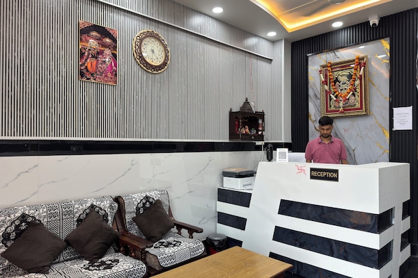 Quầy tiếp tân