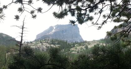 Lovely 3-bedroom house in Dickinson with WiFi, AC