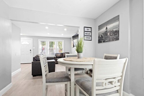 Cozy 4BR 2BA House minutes from the falls