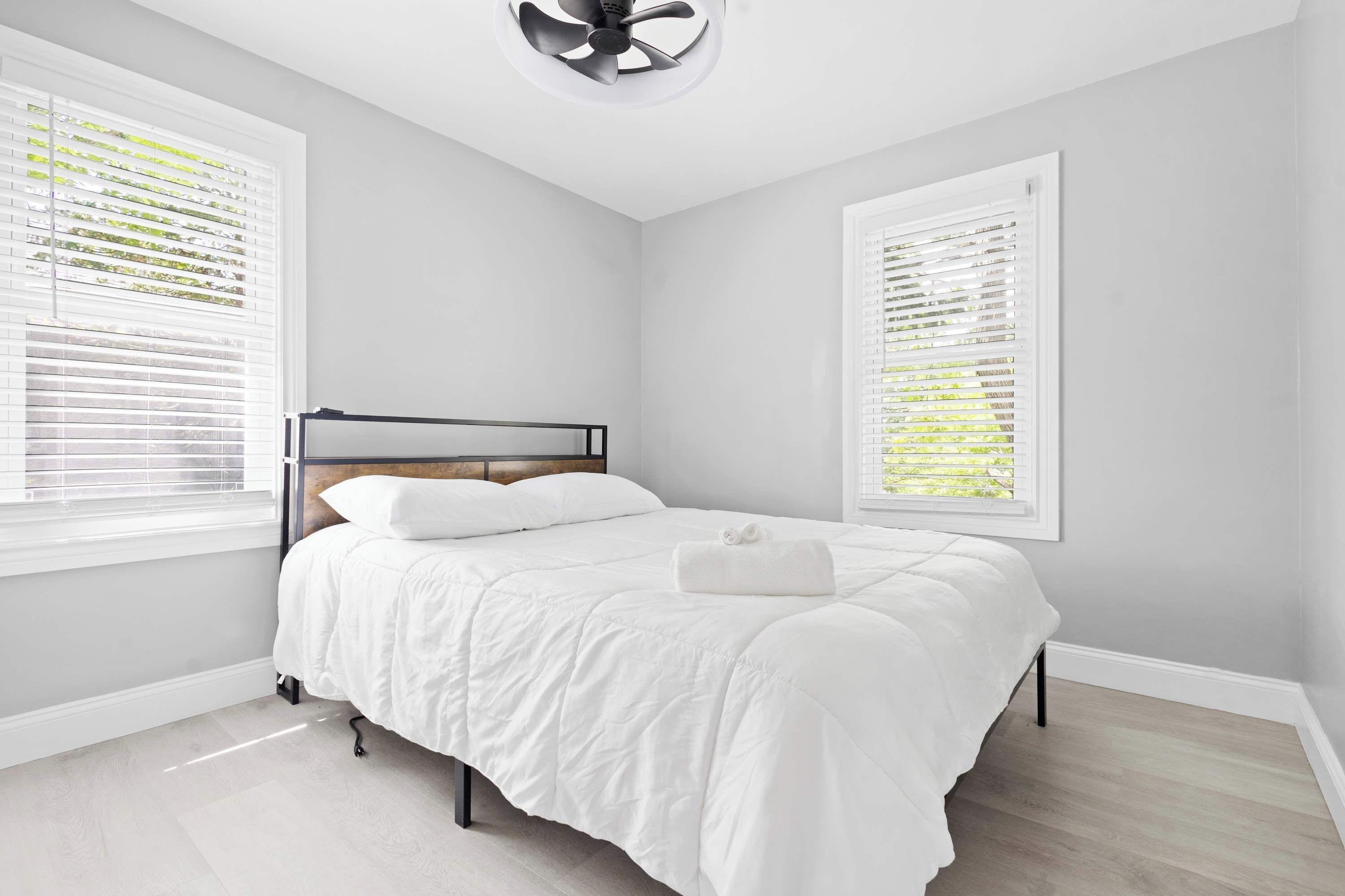 4 多间卧室、熨斗/熨衣板、WiFi、床单