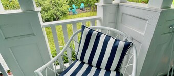 Working vacation? Cozy suite in charming Bayfield with WiFi