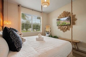 6 chambres, fer et planche à repasser, lit de bébé portatif