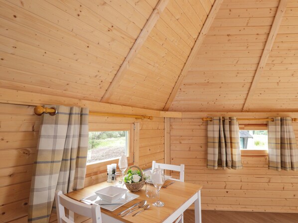 Dining - Little Luxe Lodges 1 (Kyle)