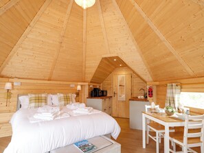 1 bedroom, individually decorated, individually furnished, free WiFi