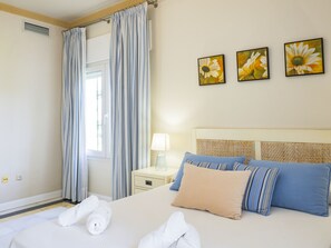 7 bedrooms, iron/ironing board, free WiFi, bed sheets