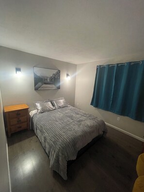 WiFi, bed sheets