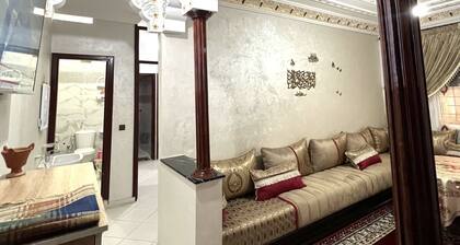 Apartment for rent with 1 bedroom and 2 living rooms in a quiet neighborhood.