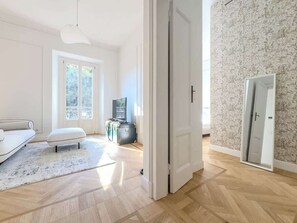 TV, offices - Design & Comfort in Porta Romana (Milan)