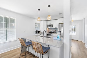 Private kitchen - Perdido Beach Bungalow (Pensacola)