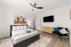 4 bedrooms, desk, iron/ironing board, travel crib