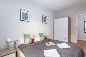 1 bedroom, iron/ironing board, travel cot, WiFi - Comfortable Apartment | Sauna, Jacuzzi and Close to the Beach (Kołobrzeg)