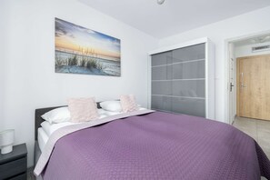 1 bedroom, iron/ironing board, travel cot, WiFi