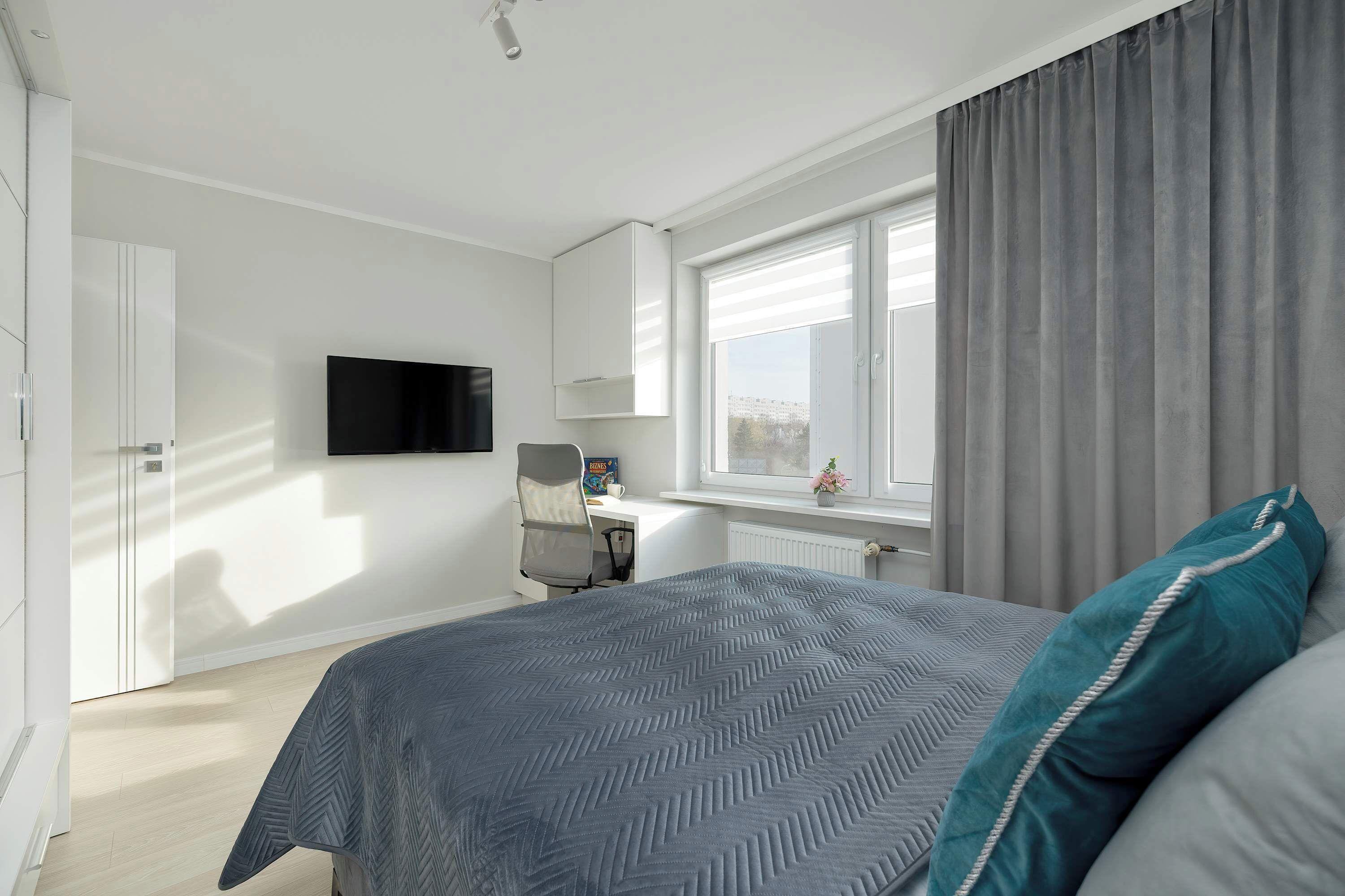 1 Schlafzimmer, Schreibtisch, Bügeleisen/Bügelbrett, Reisekinderbett