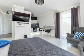 2 chambres, fer et planche à repasser, lit parapluie, Wi-Fi