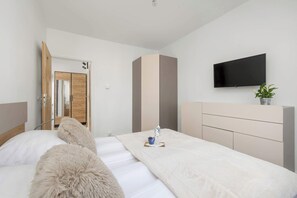 3 bedrooms, iron/ironing board, travel cot, WiFi