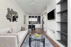 TV, offices - Central Park 3 | Mielno | Air Conditioned Apartment | Parking | Balcony (Mielno)