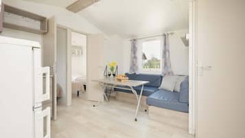 3 bedrooms, iron/ironing board, travel crib, WiFi