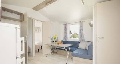 Komfortable Wohnung mit Jacuzzi | 3 Schlafzimmer | Parkplatz