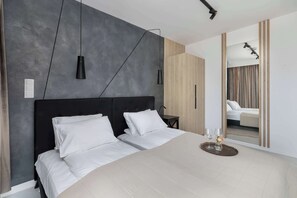 2 bedrooms, desk, iron/ironing board, travel cot