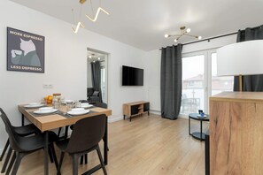 Dining - Kuracyjna 15A | Large Apartment | Parking | Desk (Jastrzębia Góra)