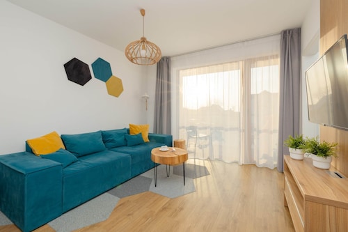 Family Apartment | Pool, Parking, 800 m to the Beach