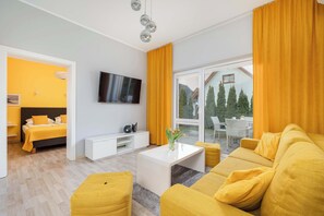 TV - Marynarska 11 | Modern Apartment | Parking (Grzybowo)